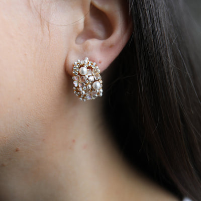 Genevieve Pearl &  Rhinestone Flower Stud Earrings in Ivory