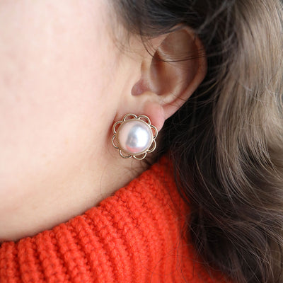 Gigi Pearl Flower Stud Earrings in Ivory