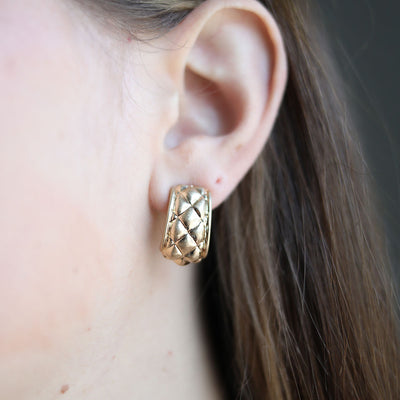 Lotus Chunky Quilted Metal Hoop Earrings in Worn Gold